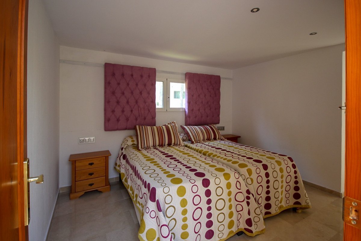 Luxus-Villa ganz in der Nähe von Arenal Strand zu verkaufen in Javea
