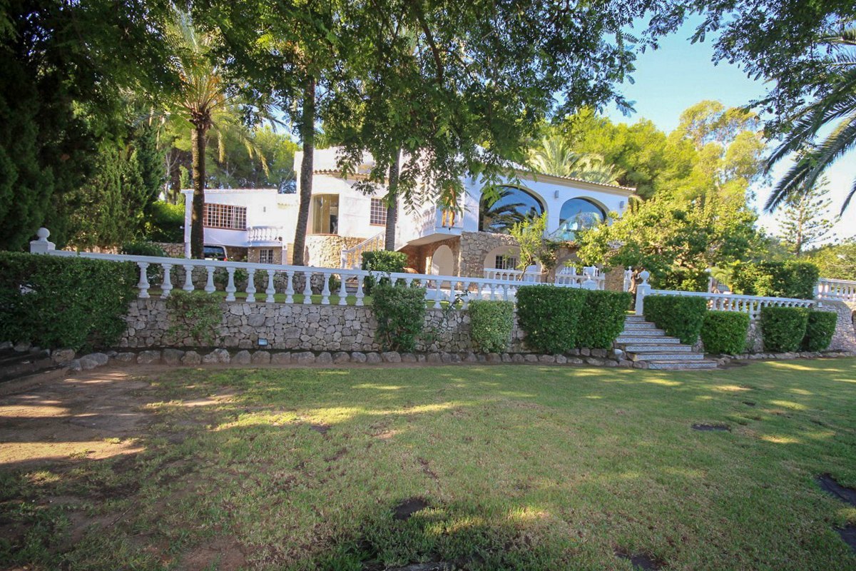Luxus-Villa ganz in der Nähe von Arenal Strand zu verkaufen in Javea