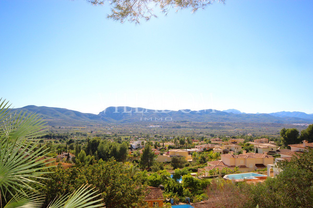Grundstück mit Panoramablick in Javea
