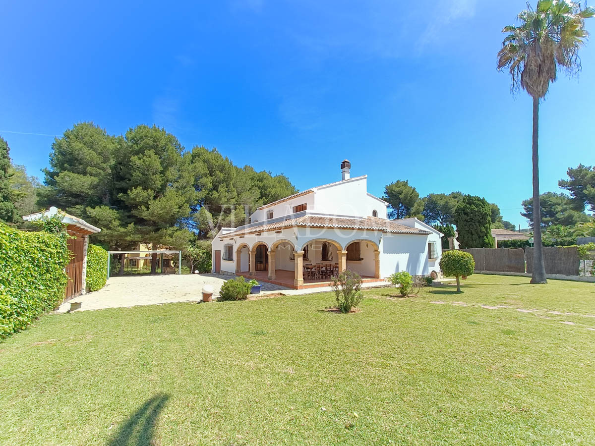 Große mediterrane Villa zum Verkauf in El Tosalet Javea