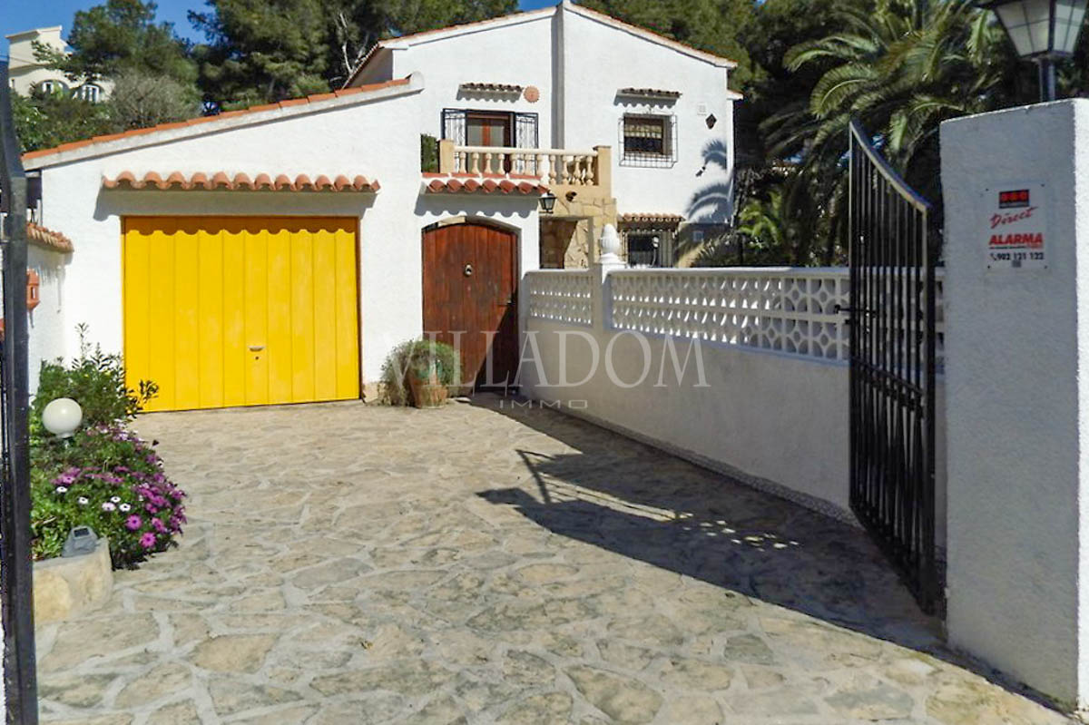 Attraktive Villa in der Nähe des Meeres zum Verkauf in Javea