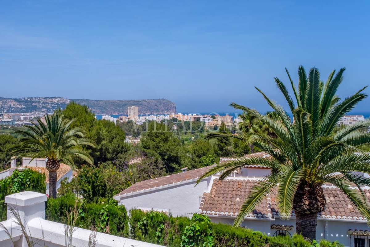 Villa mit Panoramablick auf das Meer ganz in der Nähe des Strandes Arenal Jávea