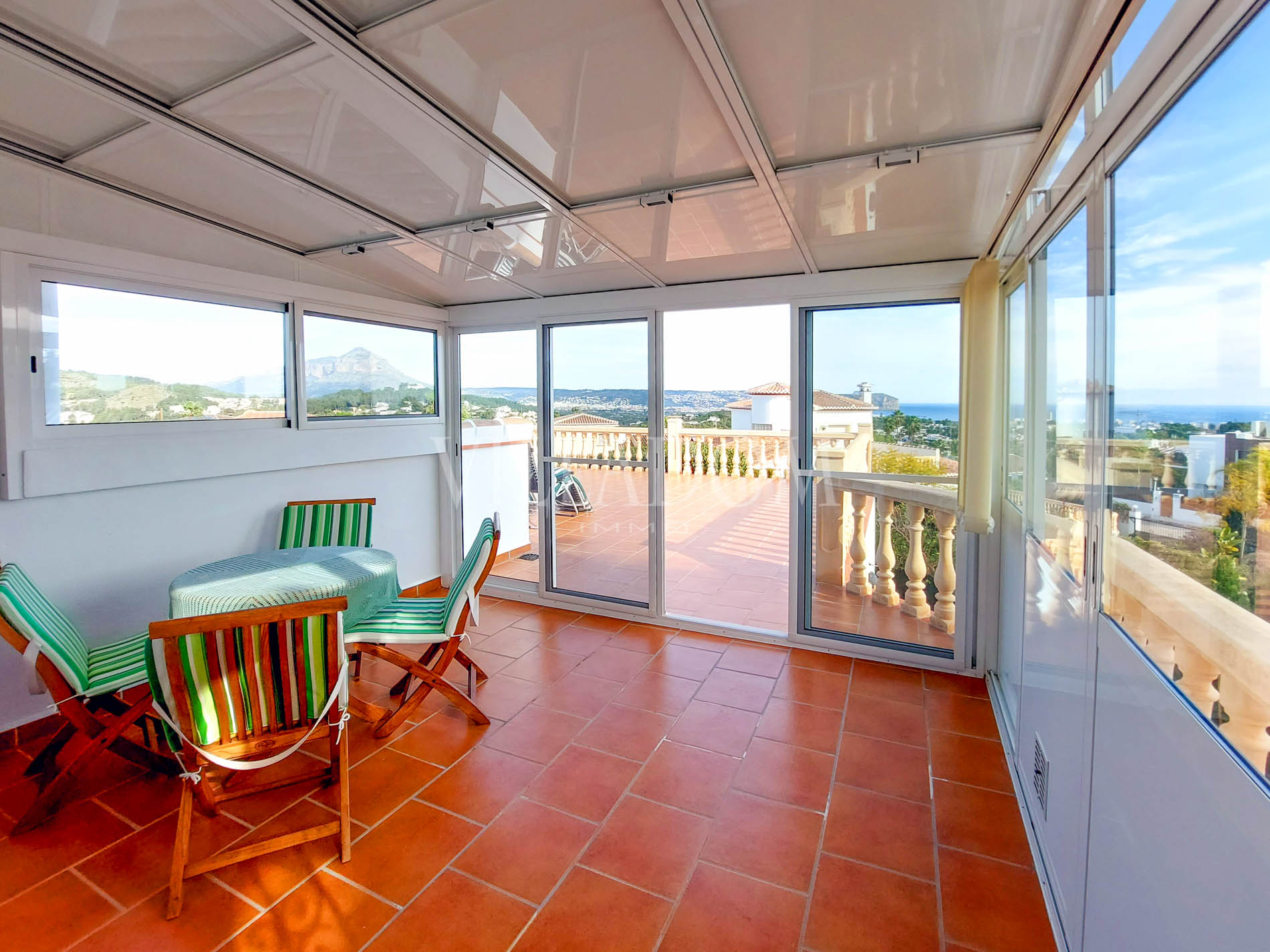 Villa mit Meer- und Montgó-Blick in der Nähe des Strandes von Arenal